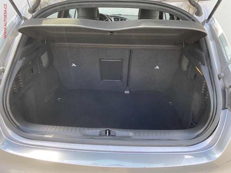 DS Automobiles DS4 (2018) 1.2PT, AC, navi, park.asist - fotka 7 z 18