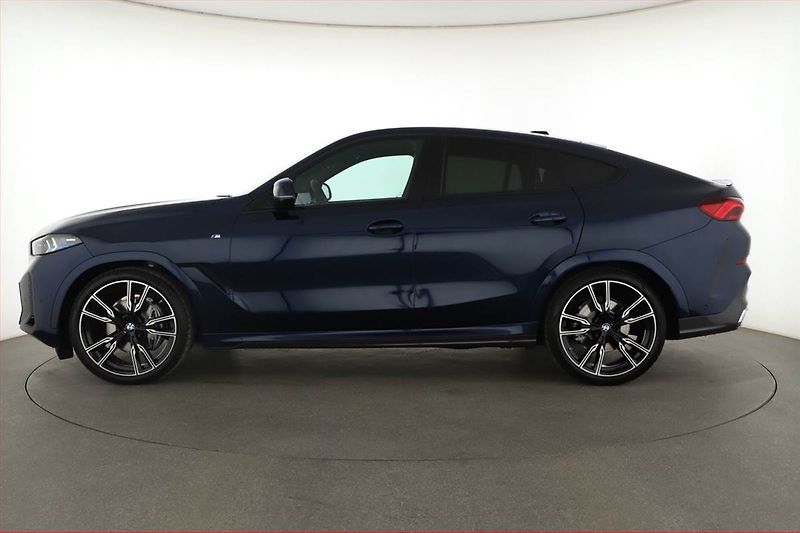 BMW X6 (2025) xDrive40i, M PAKET, KEYLESS - fotka 3 z 31