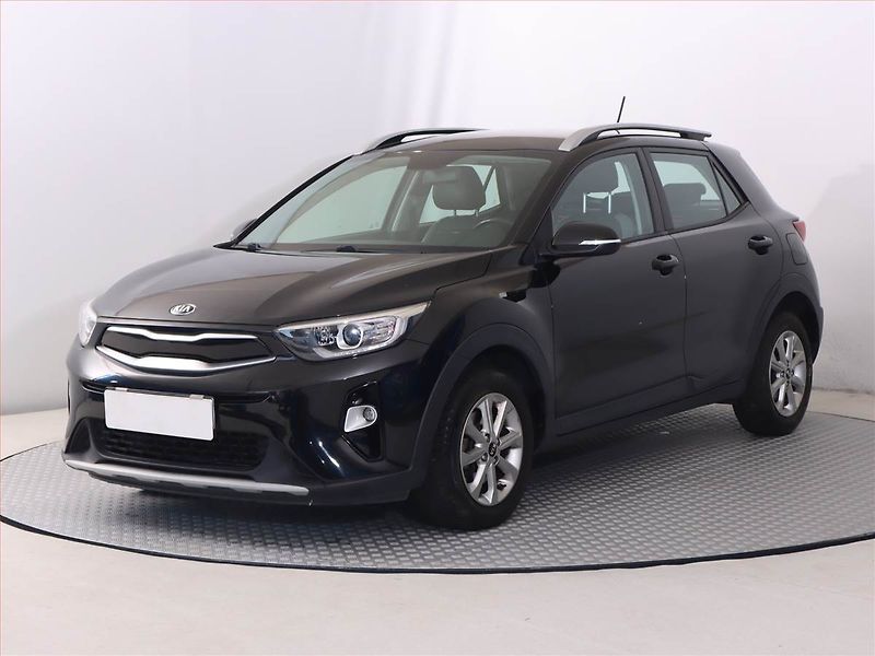 Kia Stonic (2018) 1.25 CVVT, Xenony, Tempomat - fotka 2 z 18