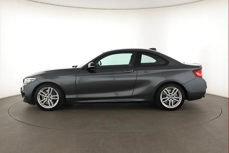 BMW Řada 2 (2019) M240i xDrive - fotka 3 z 18