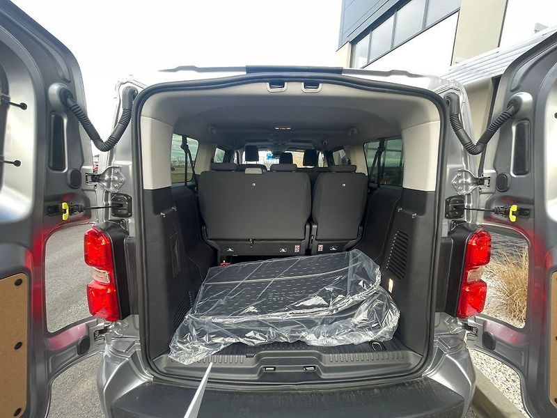 Toyota ProAce Verso 2.0D 177HP A/T Business 9 Comf - fotka 10 z 31