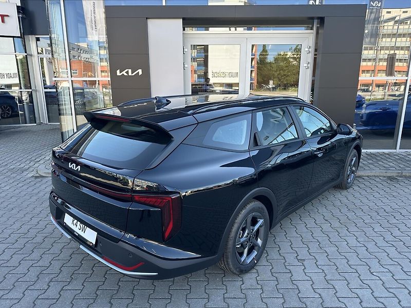 Kia K4 Sportswagon (2026) 1,6 T-GDi 7DCT 110 kW SPIN - fotka 3 z 6