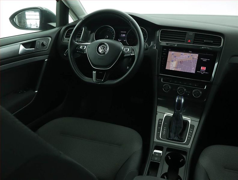 Volkswagen Golf (2018) 32 kWh - 37 Ah, SoH 84% - fotka 7 z 18