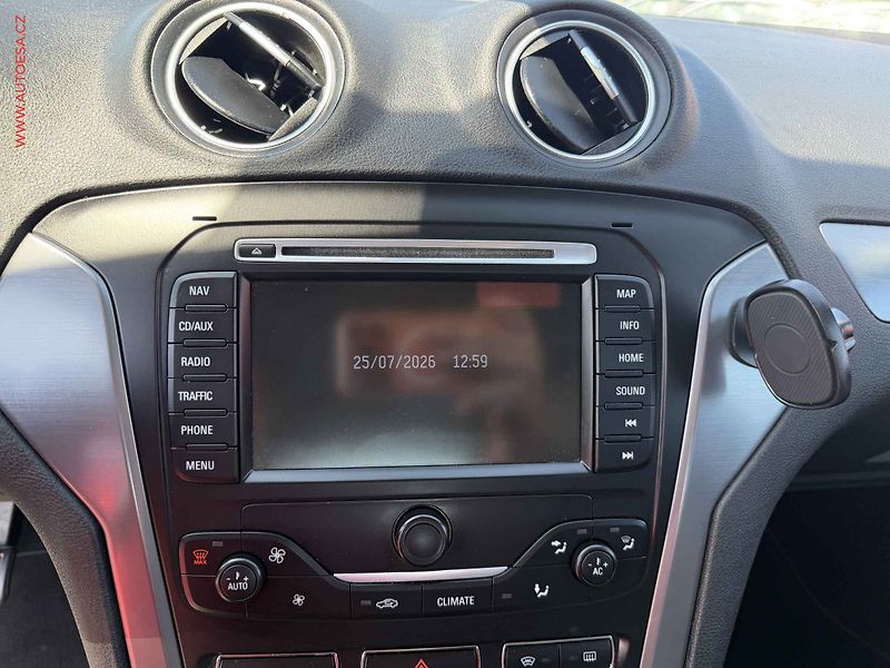 Ford Mondeo (2012) 2.2TDCi, Navi, kůže - fotka 13 z 17
