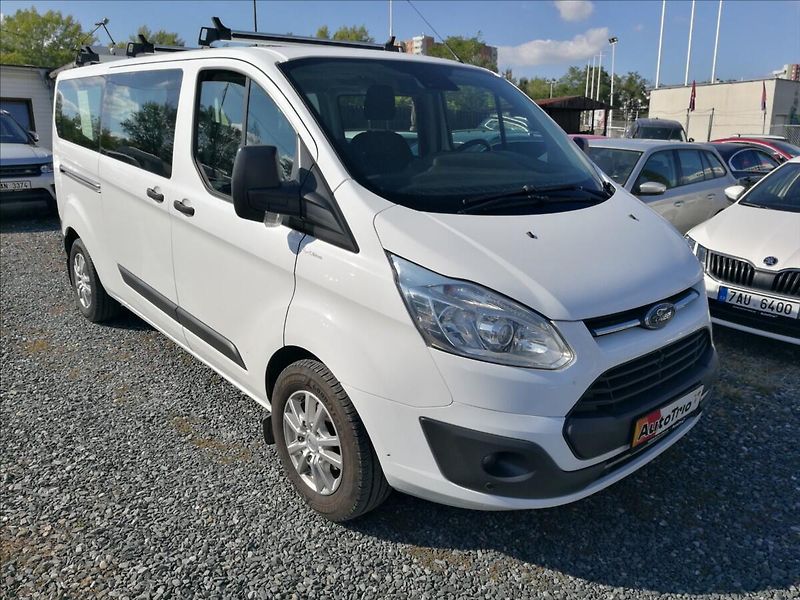 Ford Transit Custom 2,0 TDCi 8 míst - fotka 3 z 24