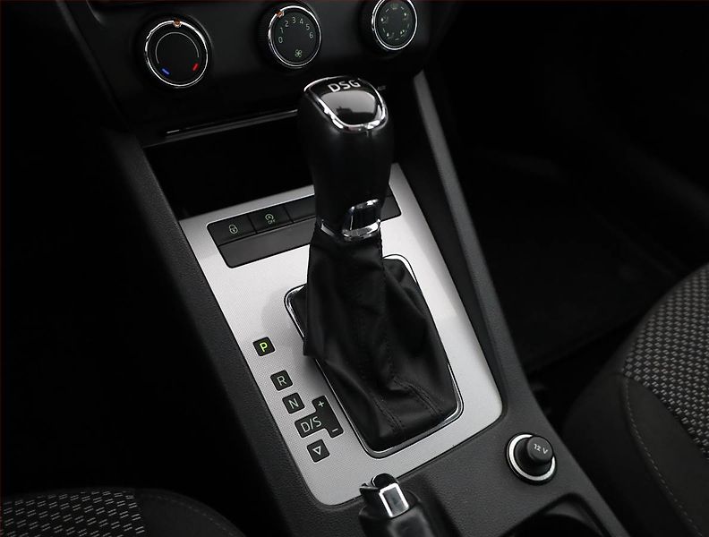 Škoda Octavia (2014) 2.0 TDI, Automat, Serv.kniha - fotka 10 z 13