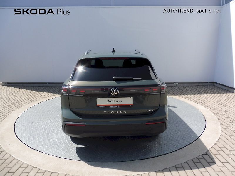 Volkswagen Tiguan (2025) People 1,5 eTSI 96kW mHEV DSG - fotka 24 z 29