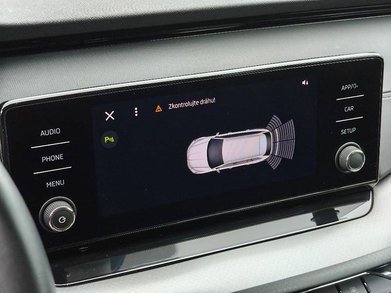 Škoda Octavia Ambition 6MP 2,0TDI - fotka 15 z 21
