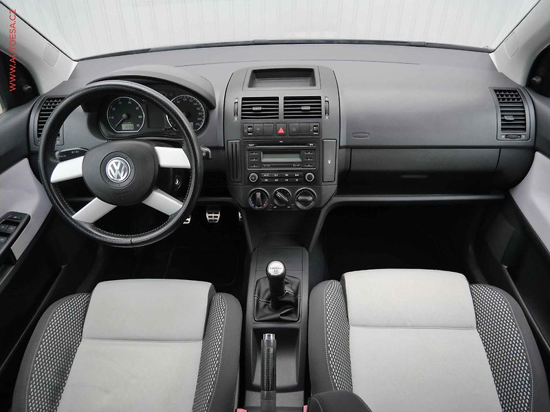 Volkswagen Polo (2006) 1.4 i, Klima - fotka 8 z 12