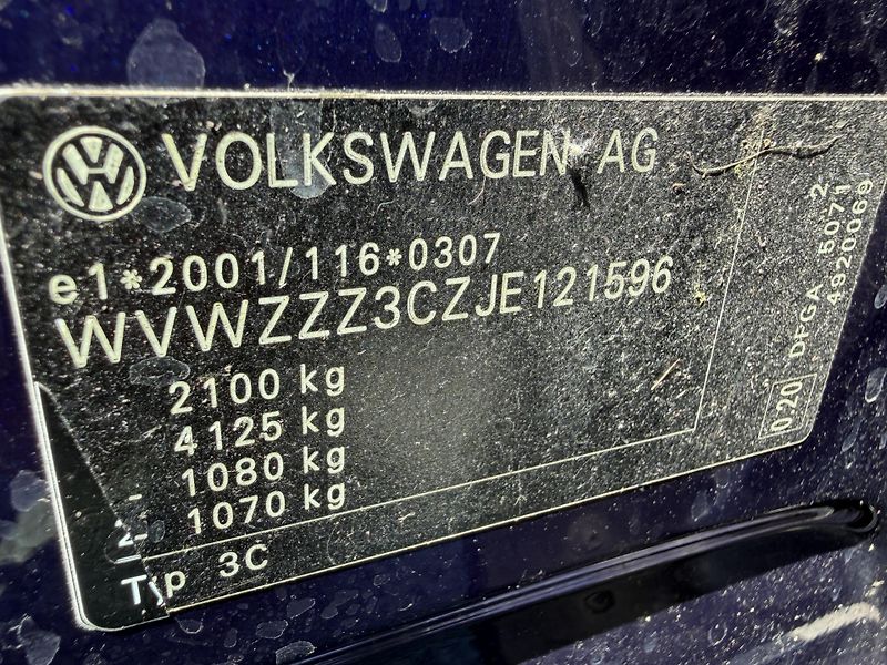 Volkswagen Passat 2.0 TDI VIRUTAL MASÁŽ SERVISKA - fotka 46 z 46