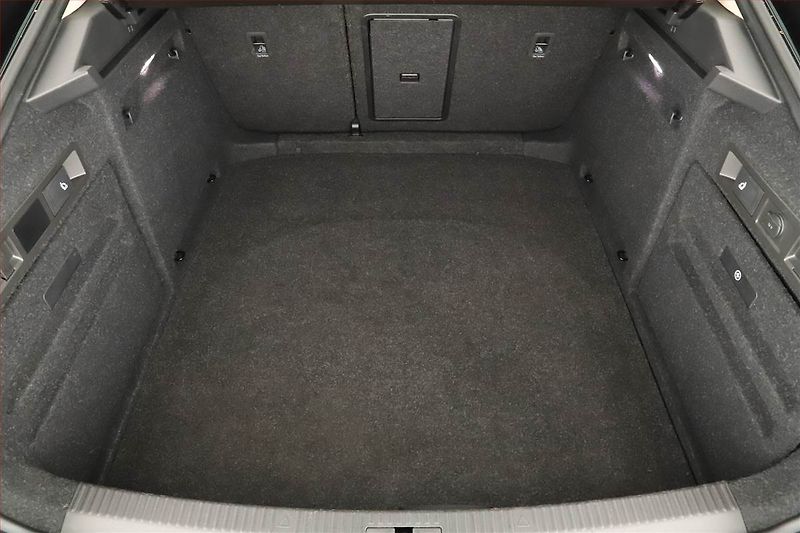 Škoda Superb (2022) Laurin&Klement 2.0 TDI - fotka 17 z 18