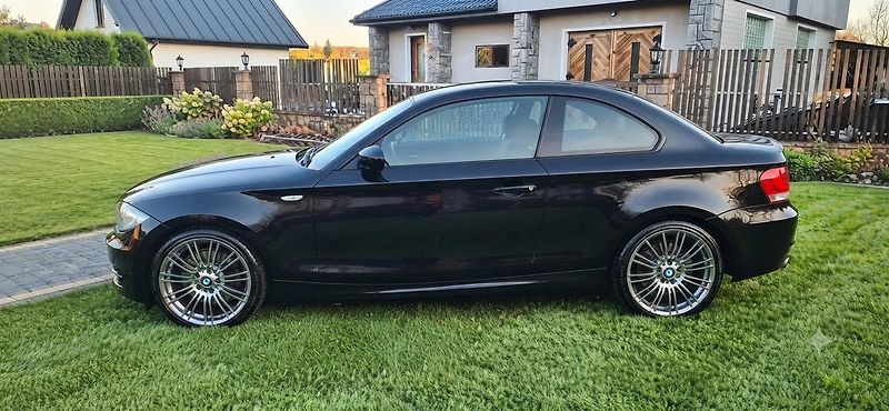 BMW Řada 1 135i e82 Mpacket - fotka 38 z 43