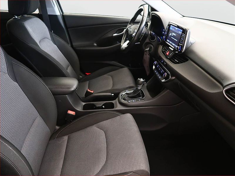 Hyundai i30 (2020) 1.6 CRDi, Automat, Serv.kniha - fotka 9 z 17