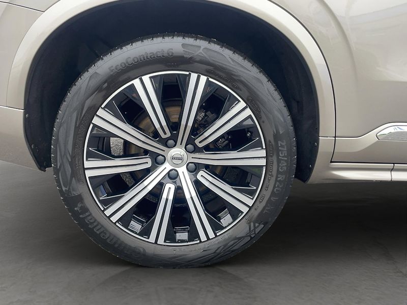 Volvo XC90 (2021) B5, 4X4, VZDUCH, ADAPT.SVĚTLA - fotka 20 z 22