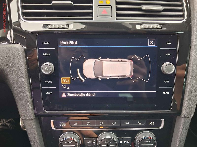 Volkswagen Golf (2018) 2.0 TDi, Join, LED, navi - fotka 18 z 18