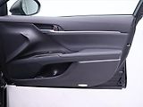 Toyota Camry 2,5 HEV Aut. CZ Executive DPH - náhled 12