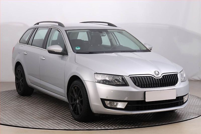 Škoda Kamiq (2024) 1.0 TSI, Drive, FullLed - fotka 1 z 19