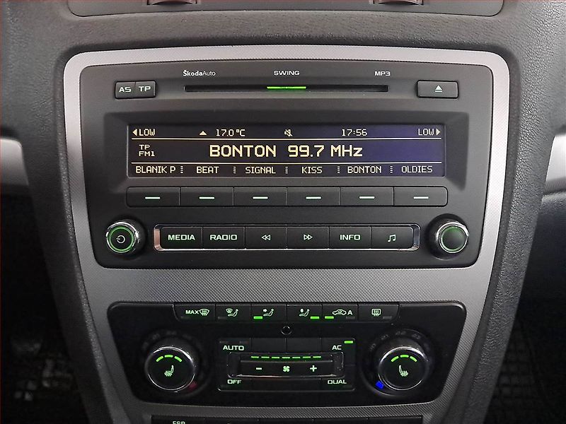 Škoda Octavia (2009) Elegance 1.9 TDI, po STK - fotka 12 z 16