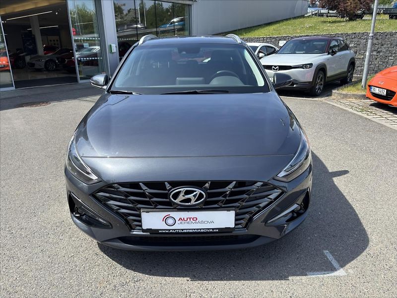 Hyundai i30 1,5 TGDi 118kW Smart ZÁRUKA - fotka 8 z 45