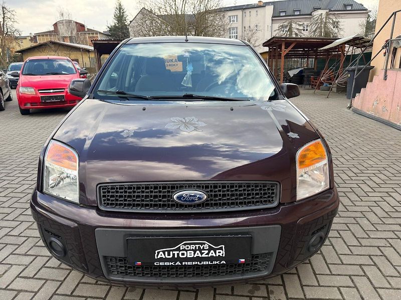 Ford Fusion (2010) 1.4 i - fotka 5 z 12