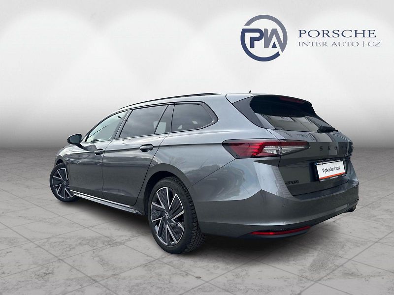 Škoda Superb Sportline 2.0 TDI 110kw DSG Co - fotka 7 z 25