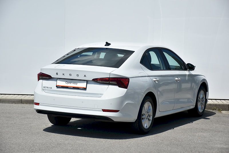 Škoda Octavia (2022) Ambition 2.0 TDI 85kW - fotka 9 z 31