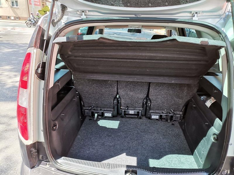 Škoda Roomster (2011) 1.2TSi 63kw STYLE PDC - fotka 20 z 28
