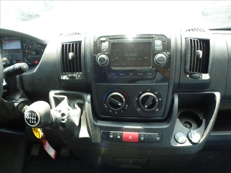 Citroën Jumper 2,0 BHDi 130 Plus 33 L3H2  Pha - fotka 32 z 51