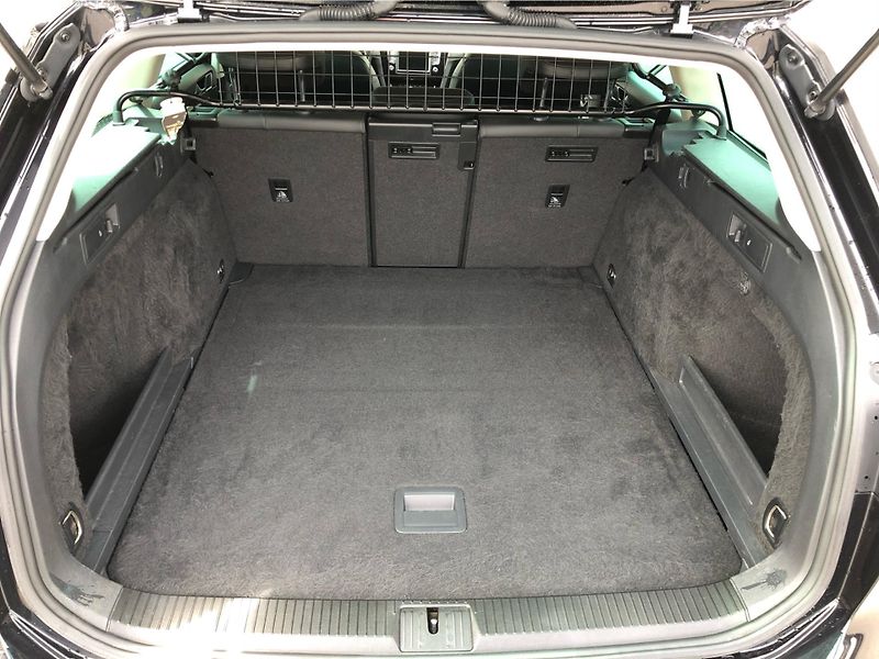 Volkswagen Passat 2.0 TDI DSG6° - fotka 13 z 29