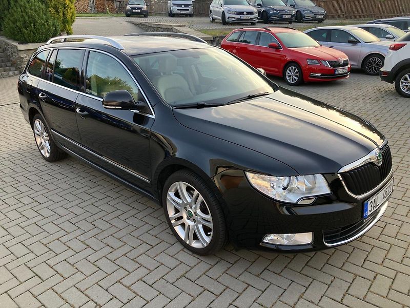 Škoda Superb (2013) 2.0TDI 125kW DSG ELEGANCE + - fotka 2 z 34