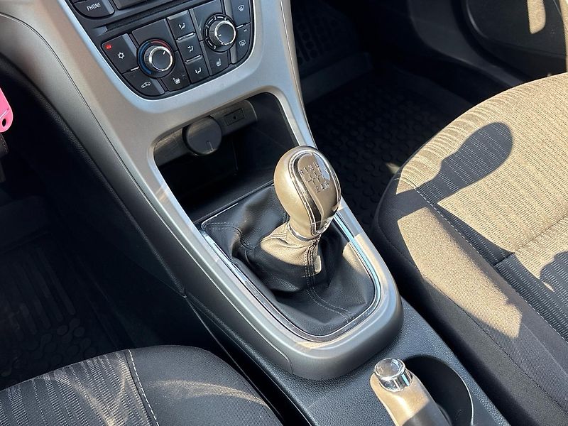 Opel Astra Kombi - fotka 19 z 20