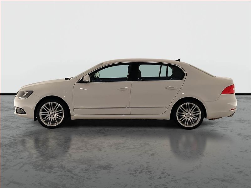 Škoda Superb (2015) Elegance 2.0 TDI, Tempomat - fotka 3 z 26