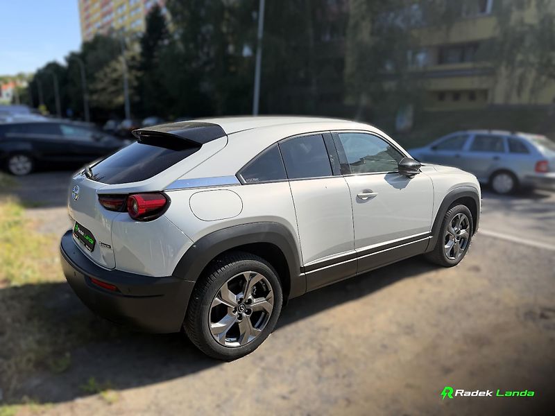 Mazda MX-30 (2021) e-SKYACTIV 35,5 kWh | Head-Up - fotka 21 z 21