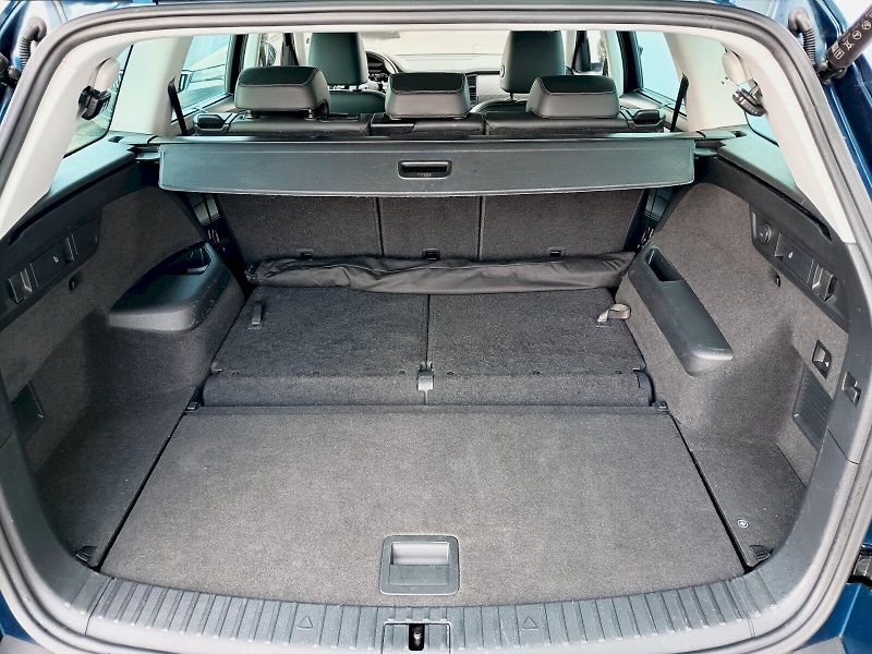 Škoda Kodiaq (2022) 2.0 TSI 140kW Style Plus 7míst - fotka 33 z 35