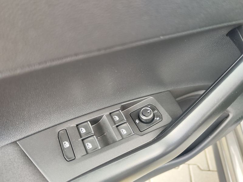 Volkswagen Polo 2.0 TSi/147kW GTI DSG - fotka 26 z 27