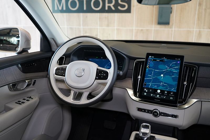 Volvo XC90 T8 PLUS Bright, Vzduch, 360° - fotka 49 z 50