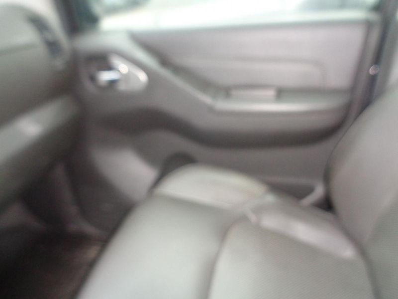 Nissan Pathfinder 3,0 - fotka 13 z 16