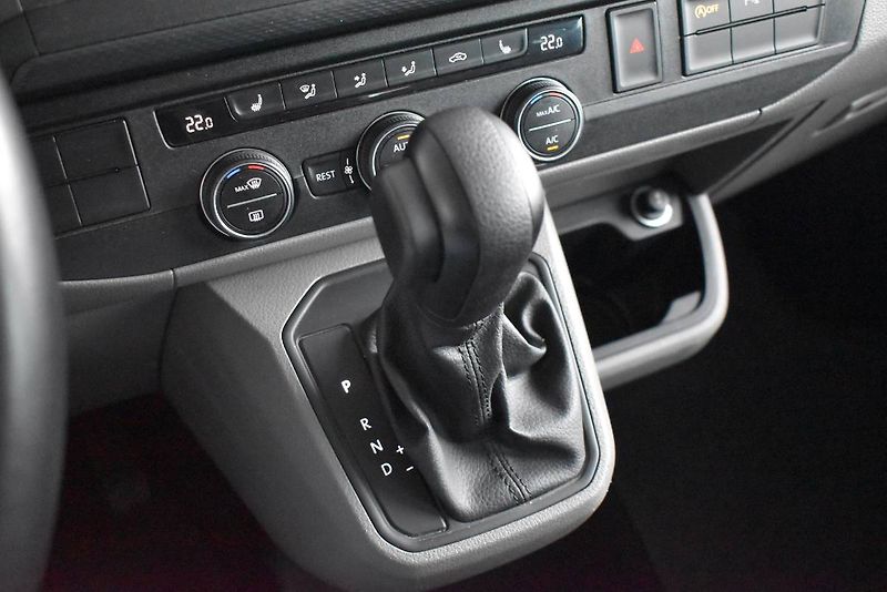 Volkswagen Caravelle (2023) 2.0TDI 110kW DSG, LED, 8 míst - fotka 21 z 24