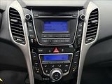 Hyundai i30 1,6 CRDi MT  kombi Weekend - náhled 12