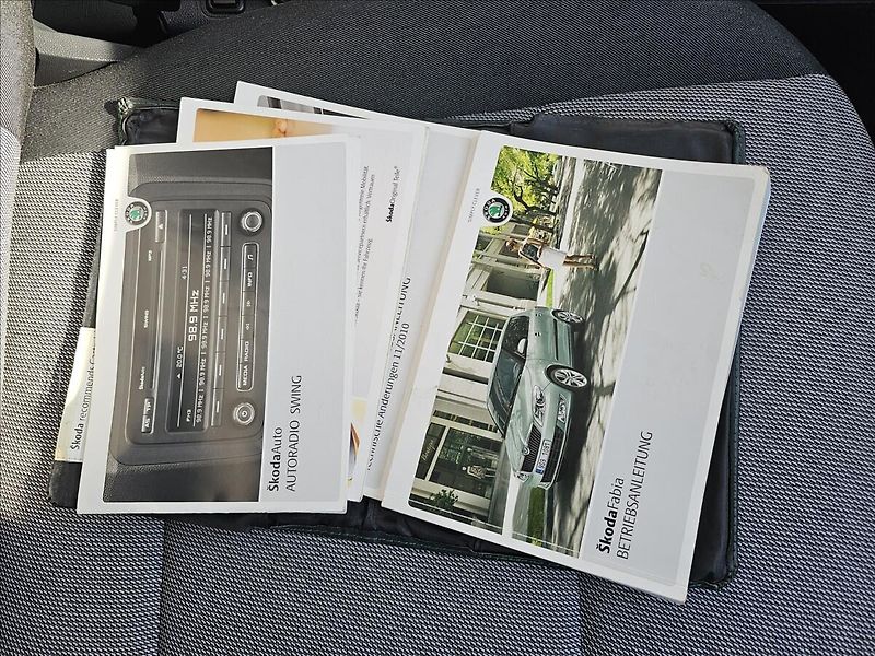 Škoda Fabia II 1,2TSi 63KW CLASIC KLIMA - fotka 30 z 38