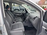 Volkswagen Touran (2012) Trendline 1.6 TDI 77kW - náhled 25