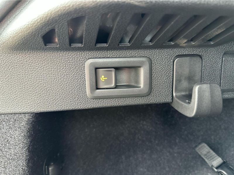 Škoda Kamiq 1,0 TSI / 85 kW Monte Carlo DS - fotka 15 z 26