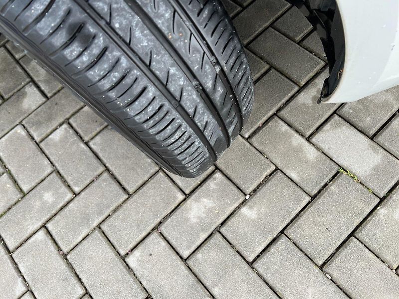 Škoda Octavia (2014) 1.6TDi 77kW! 2x kola! 1.maj+ČR - fotka 18 z 18