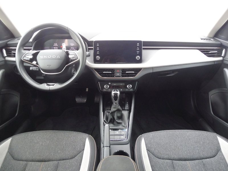 Škoda Kamiq (2025) Top Selection 1,5 TSI 110kW DS - fotka 5 z 29