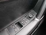 Volkswagen Passat (2011) 2.0 TDI, Xenony, Tempomat - náhled 17