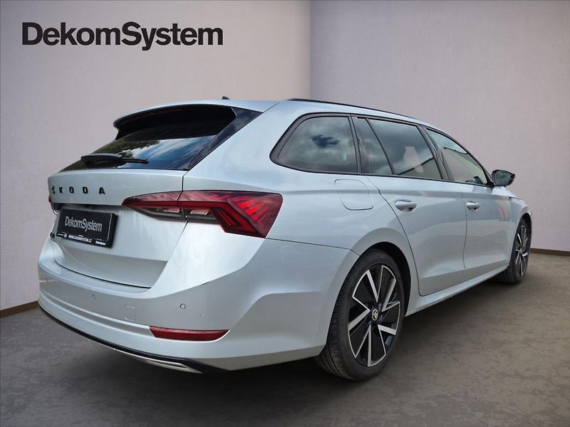 Škoda Octavia 2,0 TDi SportLine DSG - fotka 3 z 18