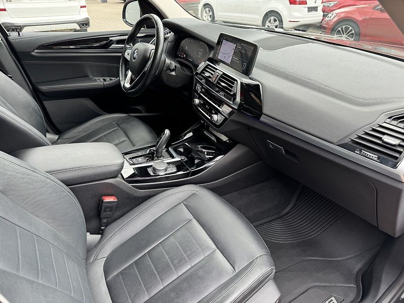BMW X3 (2020) 3.0d X-Drive Ad.LED Webasto - fotka 15 z 43