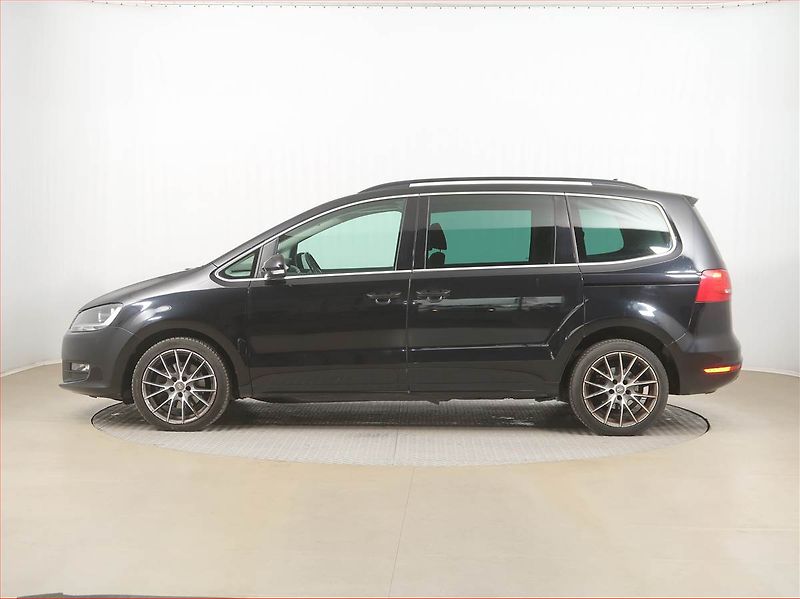 Volkswagen Sharan (2012) 2.0 TDI, Automat, 7 míst - fotka 3 z 19