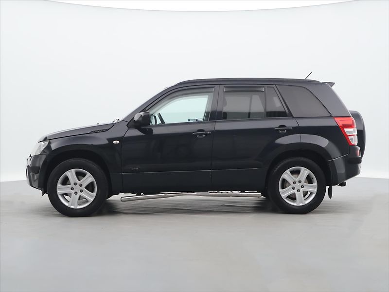 Suzuki Grand Vitara 2,0 JLX 103kW Aut. Tažné CZ - fotka 4 z 27