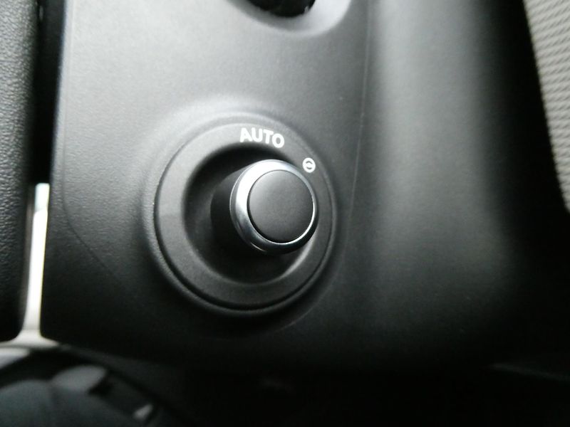 Land Rover Discovery 5 3,0 Gemini D350 - fotka 29 z 45